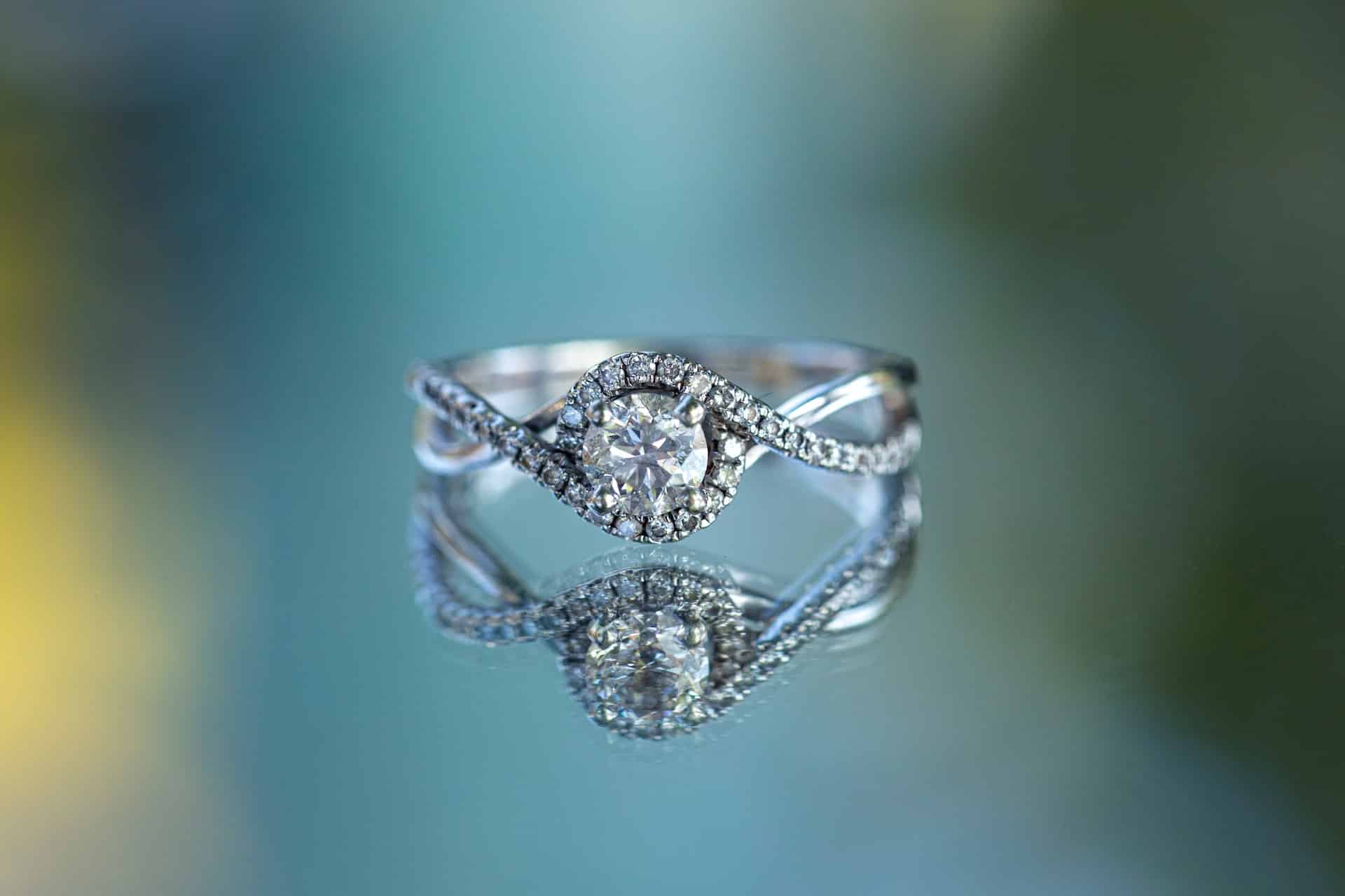 Celebrate In Style: Choosing Diamond Jewellery For Special Occasions